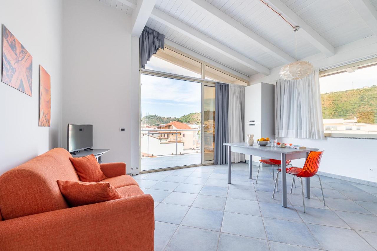 Terraces D'Orlando - Family Apartments With Sea View And Pool Capo dʼOrlando Exterior foto